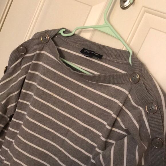 Jones New York Grey striped sweatshirt Medium - Picture 3 of 5